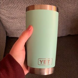 yeti rambler 20 oz seafoam